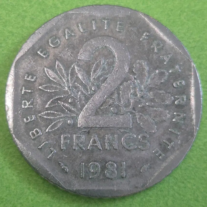 [BUNJANG] 1981 UK 2 Franc Coin M3611 / 1981 영국 2프랑 동전 M3611