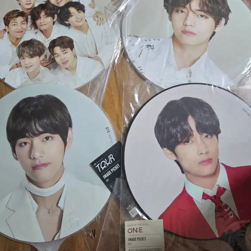 [BUNJANG] BTS V MAP OF THE SOUL Fan Light Stick Bundle Set / 방탄소년단 뷔 맵솔옵 부채 피켓 일괄