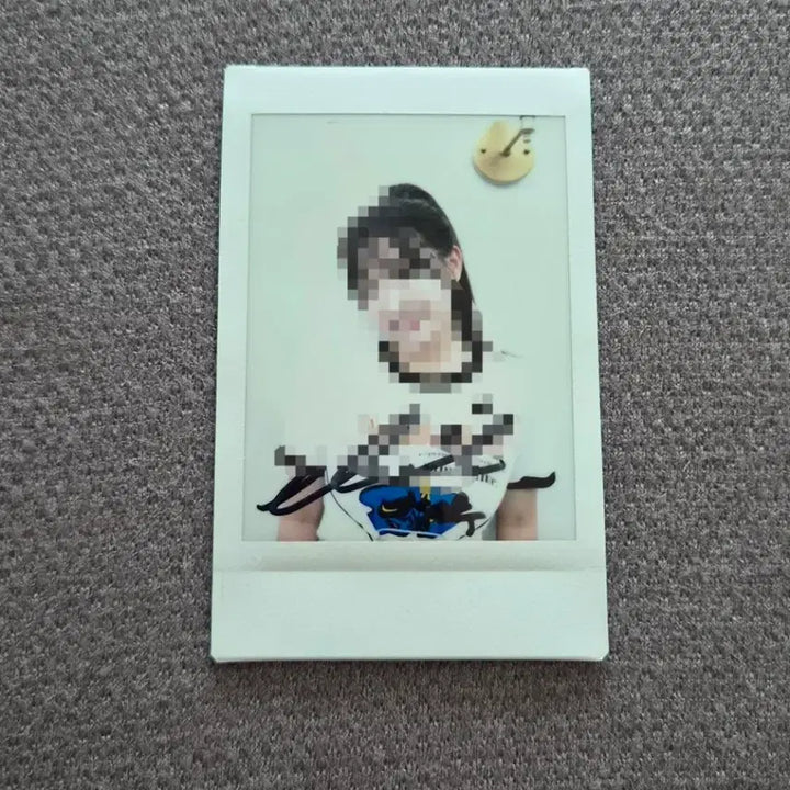 [BUNJANG] LUMINOUS Hyoju Signed Polaroid / 루셈블 혜주 싸인 폴라로이드