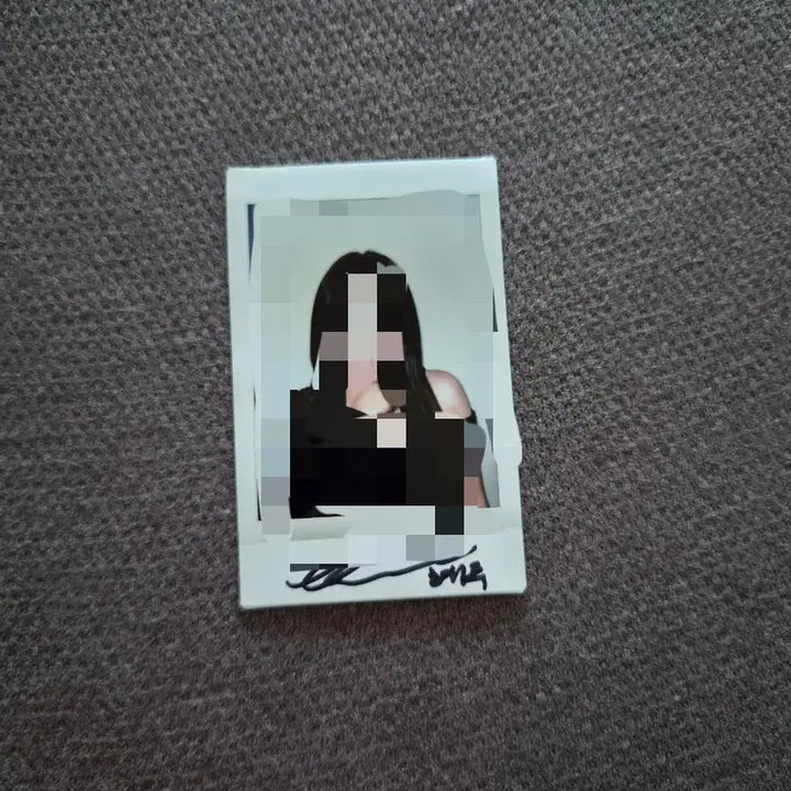 [BUNJANG] LUMINOUS Hyoju Signed Polaroid / 루셈블 혜주 싸인 폴라로이드