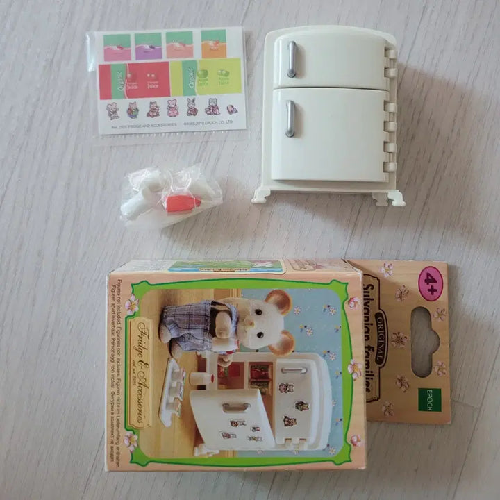 [BUNJANG] Sylvanian Families Old Refrigerator Kitchen Accessory / 토이트론 실바니안 패밀리 올드 냉장고 주방 소품