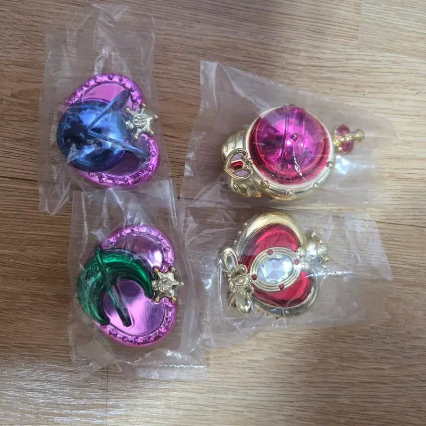 [BUNJANG] Sailor Moon Compact Mirror Gachapon Set of 4 / 세일러문 콤팩트 미러 가챠 4종