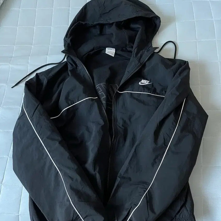 [BUNJANG] Nike Club Fleece Full-Zip Hoodie Jacket Black/White M / 나이키 클럽 후드 자켓 블랙 화이트 M