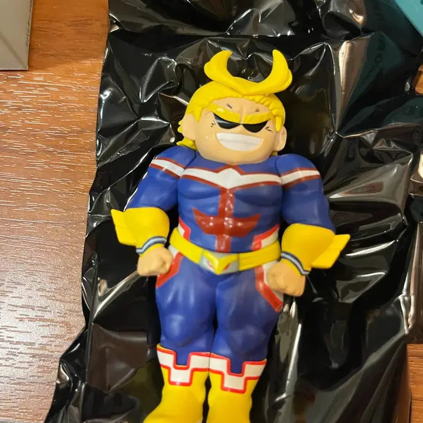 [SOLD OUT] 나의 히어로 아카데미아 올마이트 지로리 피규어