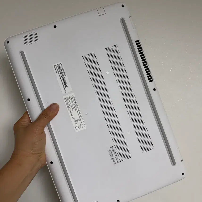 [BUNJANG] LG 15-inch White Laptop Intel Core i5 10th Gen / LG 노트북 화이트 i5-10 팝니다