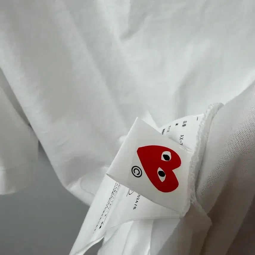 [BUNJANG] Comme des Garçons Play Small Heart Logo T-Shirt XXL White / 꼼데가르송 스몰하트 로고 반팔티 XXL 새상품
