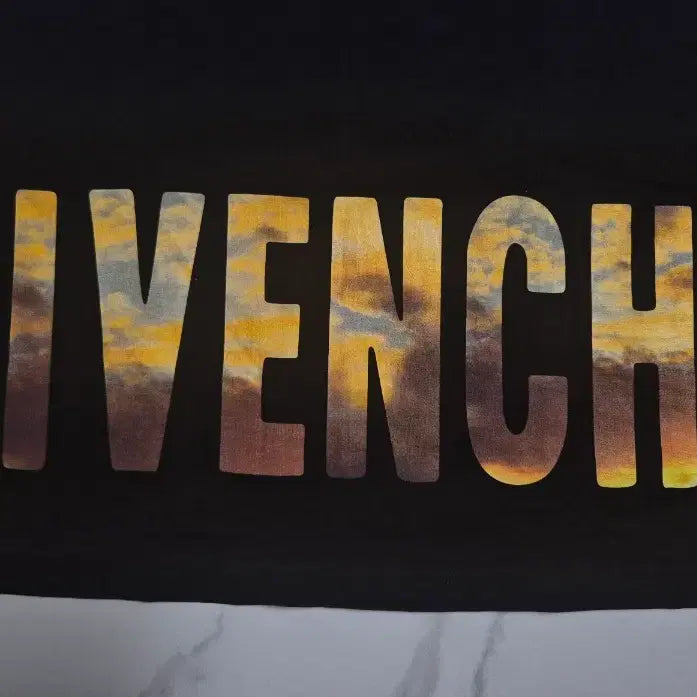 [BUNJANG] Givenchy Cotton T-Shirt / 지방시 반팔티
