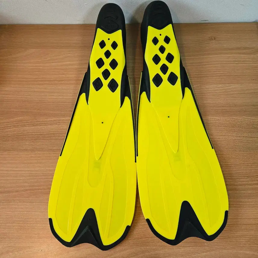 [BUNJANG] SEAC Long Fin Flippers (Size 36-37 / 230-235mm) / SEAC 오리발 롱핀 36-37(230-235mm)