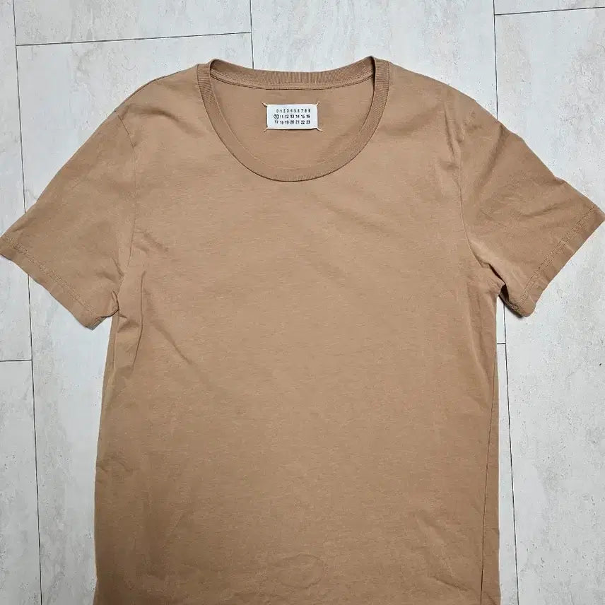 [BUNJANG] Maison Margiela Beige Short Sleeve T-Shirt / [L]마르지엘라 베이지 반팔 티셔츠