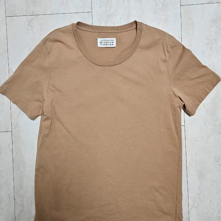 [BUNJANG] Maison Margiela Beige Short Sleeve T-Shirt / [L]마르지엘라 베이지 반팔 티셔츠