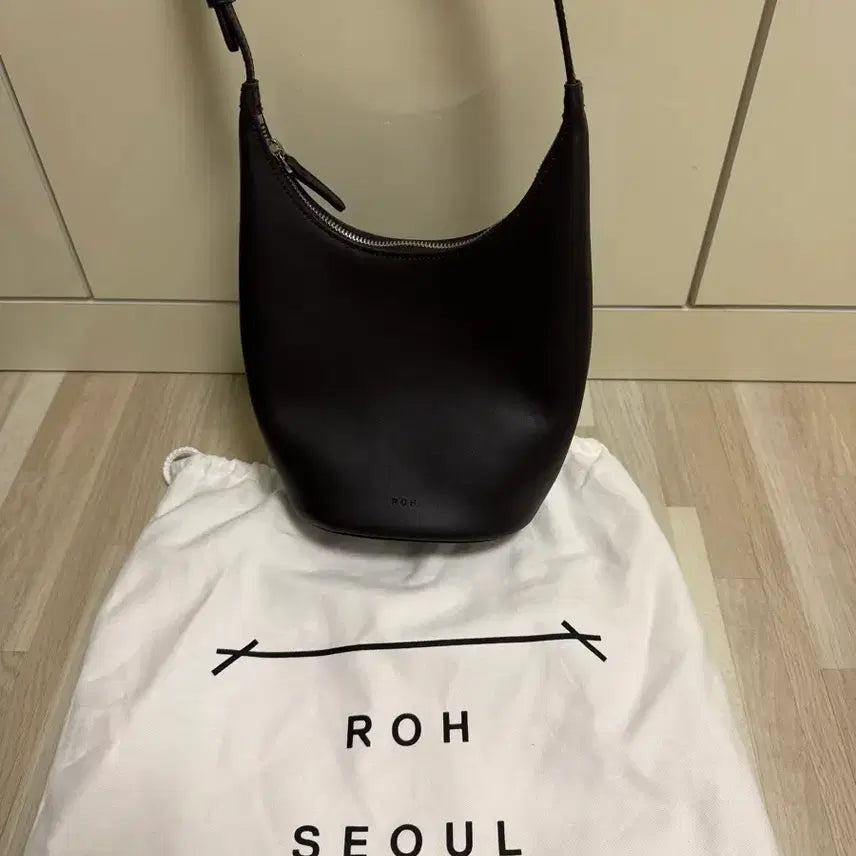 [BUNJANG] Mini Around Hobo Bag Umber / Mini Around hobo bag Umber