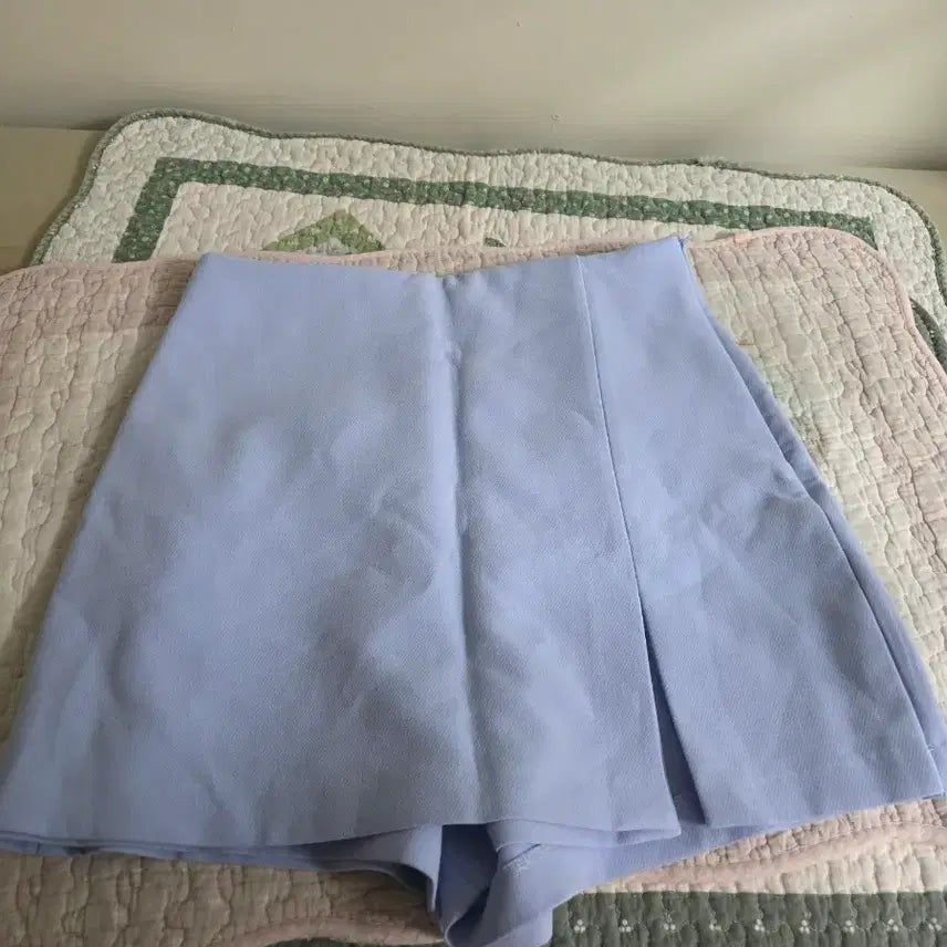 [SOLD OUT] 자라 연보라색 숏 팬츠