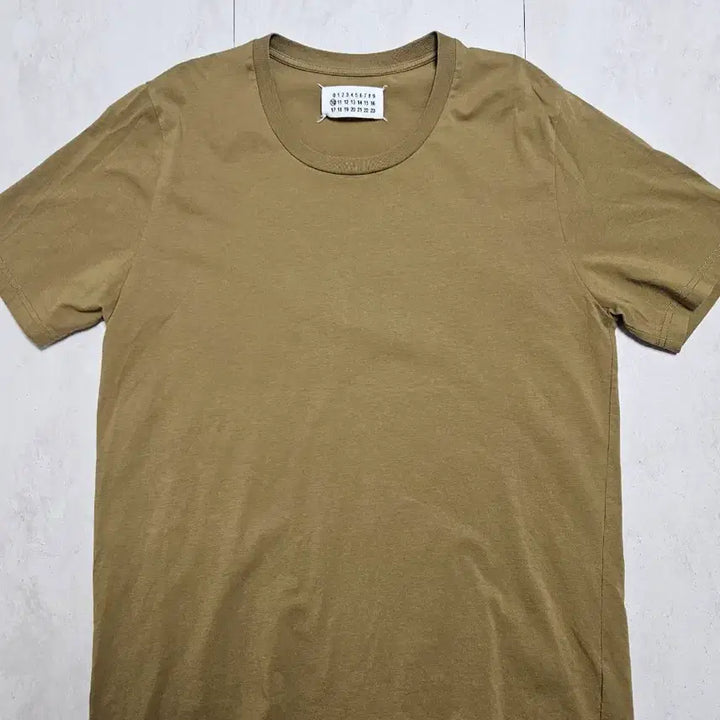 [BUNJANG] Maison Margiela Khaki Short Sleeve T-Shirt / [L]마르지엘라 카키 반팔 티셔츠