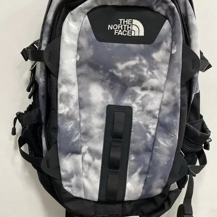 [BUNJANG] The North Face Hot Shot Grey Backpack / [상태우수] 노스페이스 핫샷 그레이 백팩 가방
