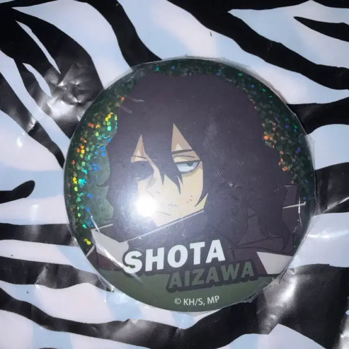 [BUNJANG] Aizawa Shota Acrylic Stand &amp; Badge Set / 일본 다이소 제품 아이자와 일괄