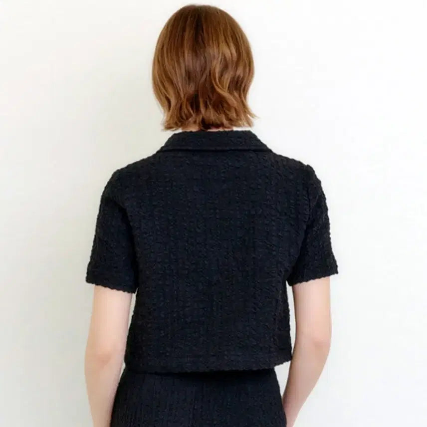 [BUNJANG] LOOKAST Britney Crop Wrinkle Blouse Black / 룩캐스트(LOOKAST) 브리트니 크롭 윙클 블라우스 55