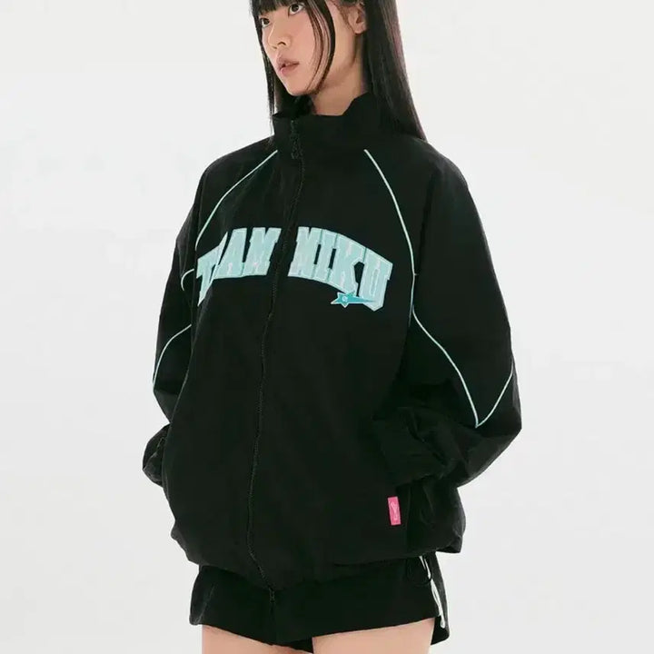 [BUNJANG] SPAO x Hatsune Miku Windbreaker (L) - Sealed / 스파오 미쿠 (L)윈드브레이커 바람막이 미개봉