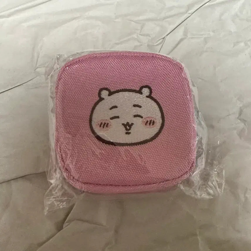 [BUNJANG] Chiikawa Square Mini Pouch / 치이카와 스퀘어 미니 파우치