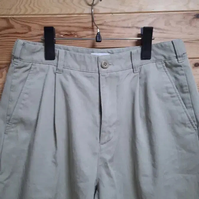 [BUNJANG] Carhartt Pintuck Shorts Beige / 커버낫 핀턱 반바지
