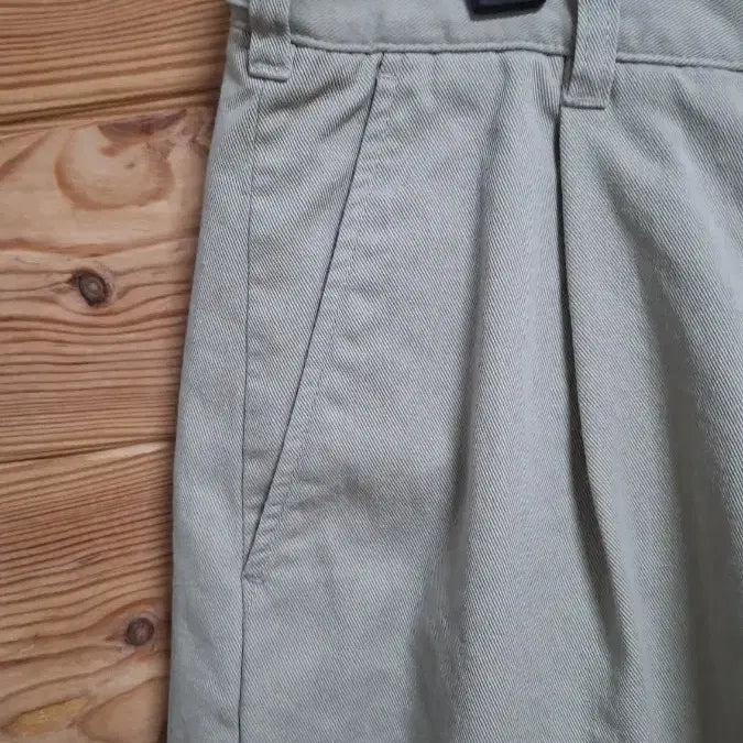 [BUNJANG] Carhartt Pintuck Shorts Beige / 커버낫 핀턱 반바지