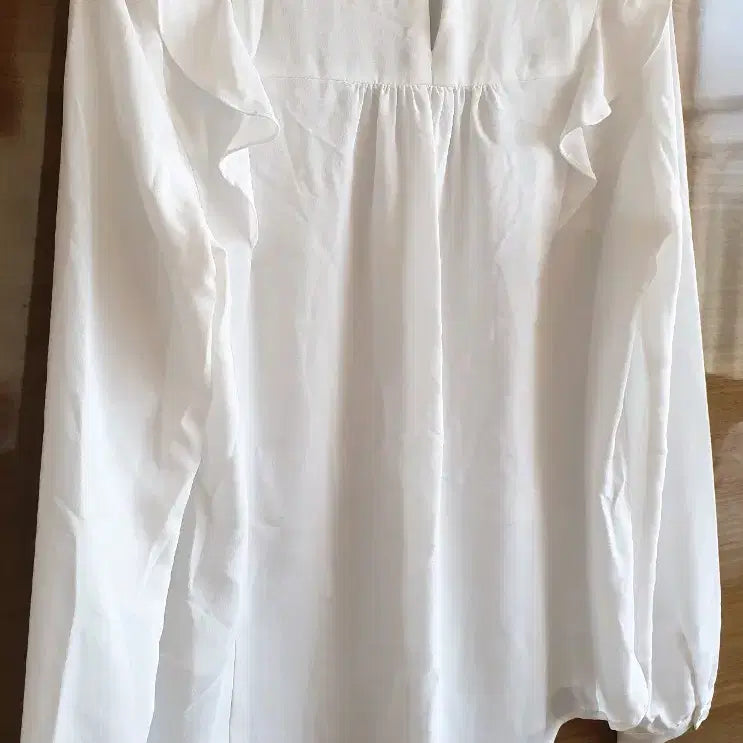 [BUNJANG] SOUP White Frill Blouse / SOUP 화이트 프릴 블라우스