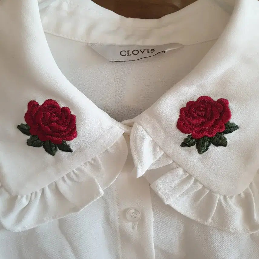 [BUNJANG] CLOVIS White Rose Embroidered Blouse / CLOVIS 화이트 로즈 자수 블라우스