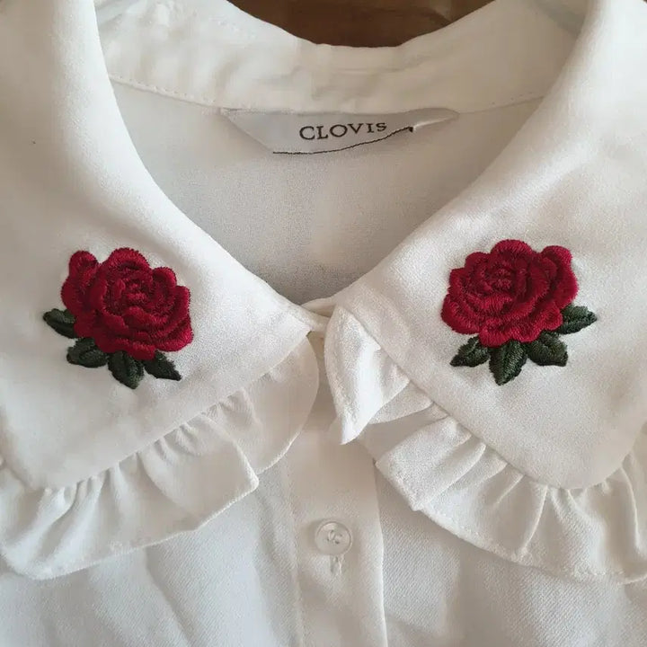 [BUNJANG] CLOVIS White Rose Embroidered Blouse / CLOVIS 화이트 로즈 자수 블라우스