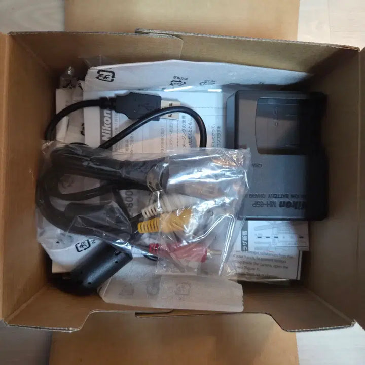 [BUNJANG] Nikon Coolpix AW100 Waterproof Digital Camera / 니콘 쿨픽스 aw100 Nixon 디카 카메라