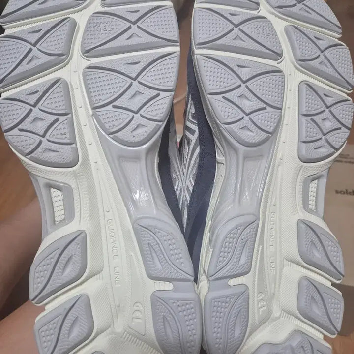 [BUNJANG] ASICS GEL-NYC Midnight Pure Silver Sneakers / 아식스 젤 NYC 미드나잇 퓨어 실버