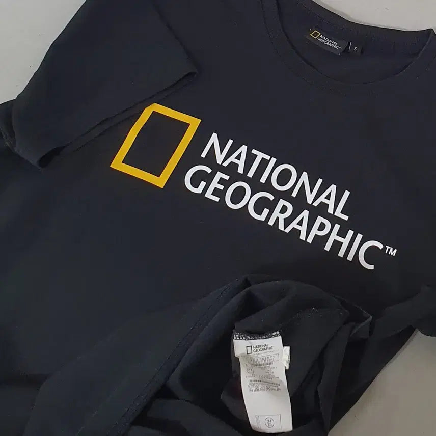 [BUNJANG] National Geographic Black Short Sleeve T-Shirt / No.26061303 내셔널 지오그래픽 반팔티 블랙