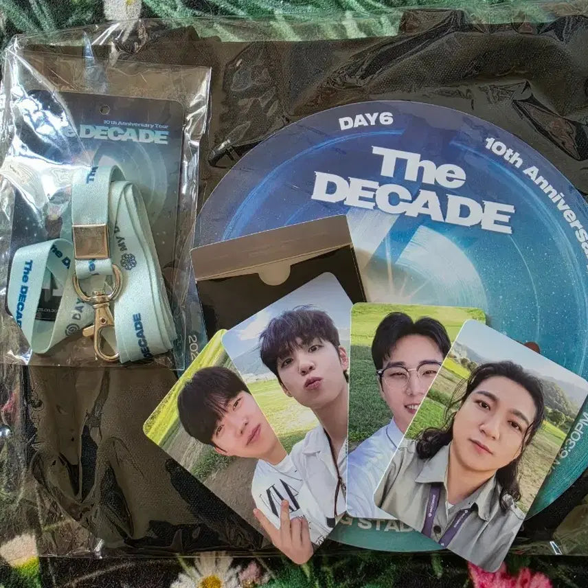 [BUNJANG] DAY6 the DECADE Goyang Concert Exclusive Entrance Gift Photocard &amp; Bag Bundle Set / 데이식스 the DECADE 고양콘 입장기프트 포토카드 가방