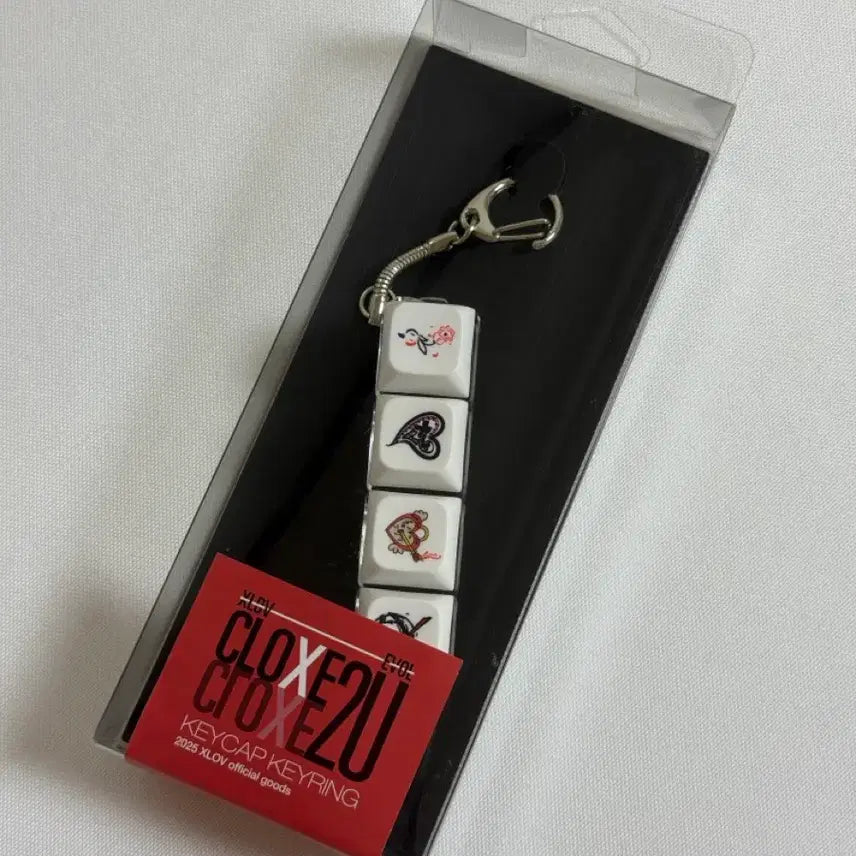 [BUNJANG] XLOV CLOXE 2U Keycap Keychain (Fanmeeting Official MD - Unsealed) / 미개봉) XLOV 엑스러브 팬미팅 CLOXE 2U 키캡키링