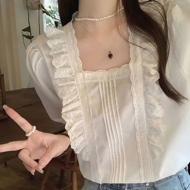 [SOLD OUT] 프릴 레이스 스퀘어넥  화이트 블라우스(긴팔)