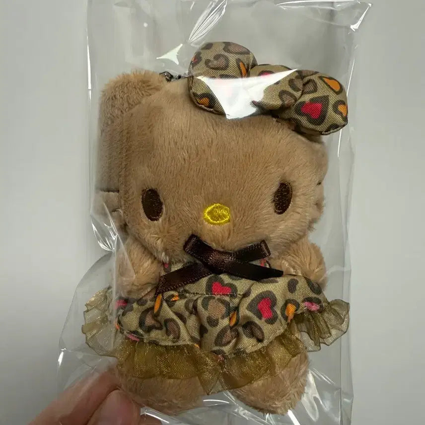 [BUNJANG] Hello Kitty Leopard Print Tanned Doll Keychain / 호피키티 레오파드키티 태닝키티호피 인형키링