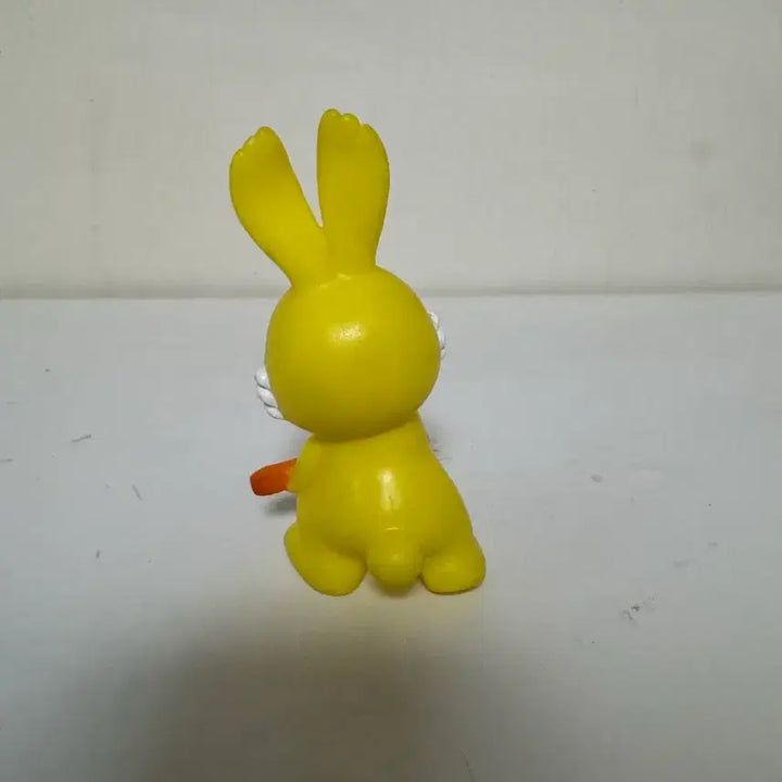 [SOLD OUT] 고전 푠짱푱짱 노랑 토끼 피규어