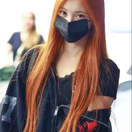 [BUNJANG] MUSEENT Sunnie Lace Short Sleeve T-Shirt (Sealed) / 무센트 서니어 레이스 반팔 미개봉 미착용 판매(하투하 이안 착용)