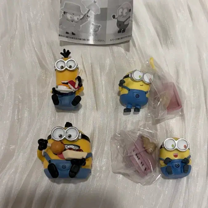 [BUNJANG] Minions Gachapon 4-Piece Bundle Set / 미니언즈 가챠 4개일괄
