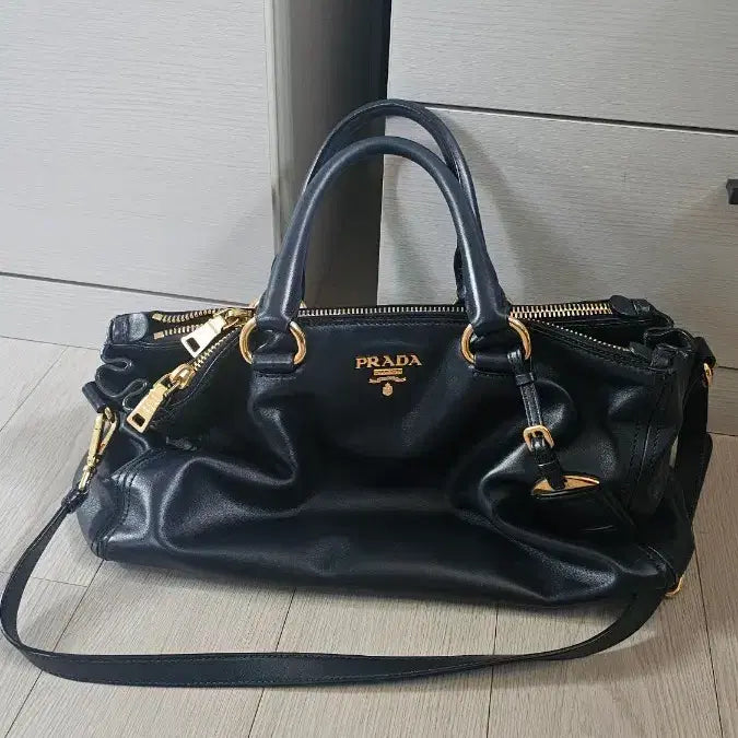 [BUNJANG] Prada Navy Leather Tote Bag / 프라다 네이비 가죽 토트백