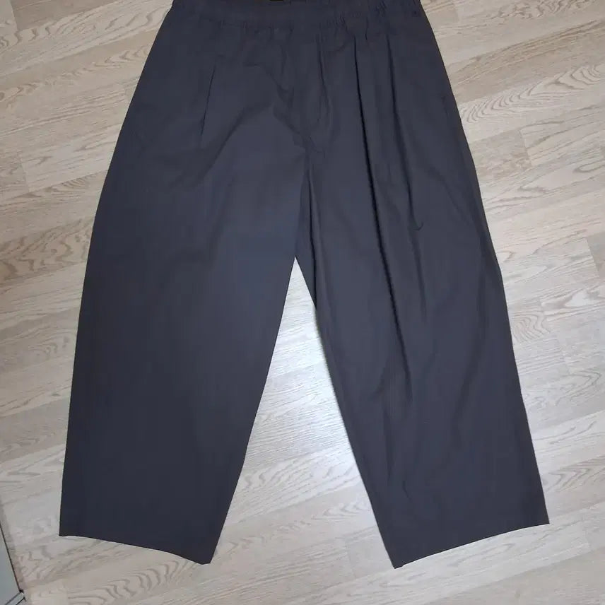 [BUNJANG] Zara Balloon Fit Pleated Trousers Brown Cotton / 자라 벌룬 팬츠 브라운 L사이즈 팝니다.