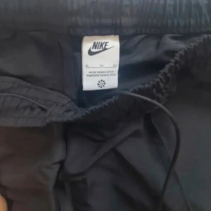 [BUNJANG] Nike Training Pants Black XL / 나이키 트레이닝 바지 블랙 (XL)