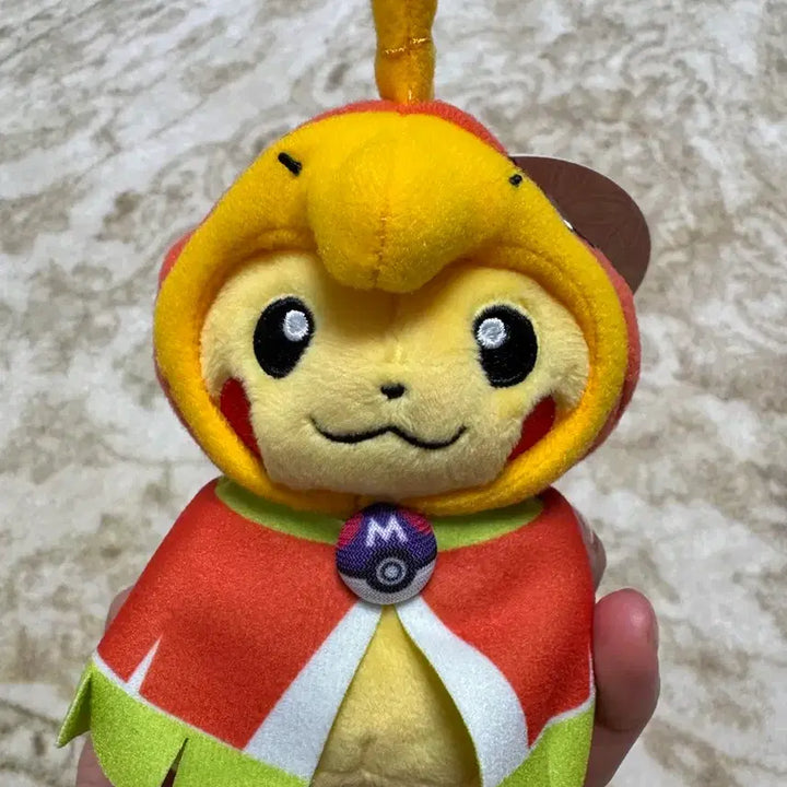 [BUNJANG] Official Pokemon Center Japan Ho-Oh Poncho Pikachu Keychain / [판매] 포켓몬센터 일본 정품 칠색조 판쵸츄 키링