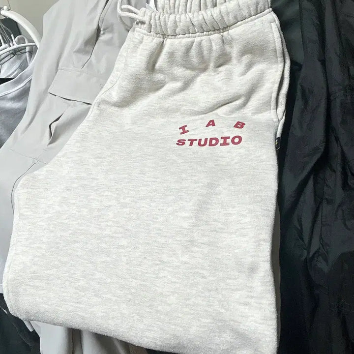 [BUNJANG] IAB Studio Jogger Pants Oatmeal XL / IAB 스튜디오 조거 팬츠 오트밀 XL