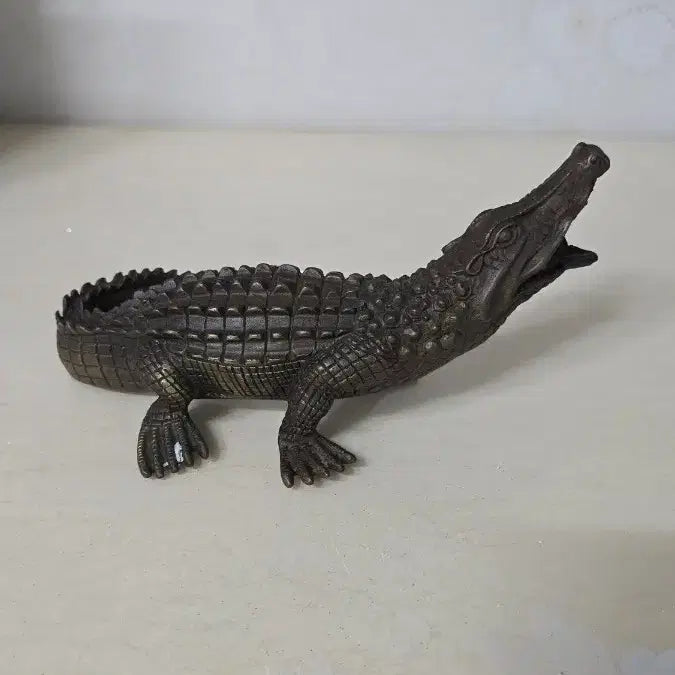 [BUNJANG] Bronze Crocodile Statue / 창동 "악어 조각상"
