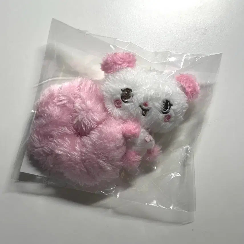 [BUNJANG] NCT WISH Sakuraya Pangyi Scrunchie (Sealed) / 미개봉 사쿠야 팡이 스크런치 nct wish 엔시티위시