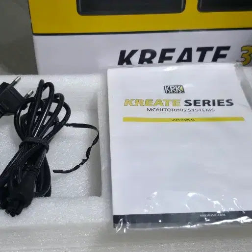 [BUNJANG] KRK Kreate 3 3.5-inch Studio Monitors / krk kreate 3 3.5인치 모니터링 스피커 팝니다~