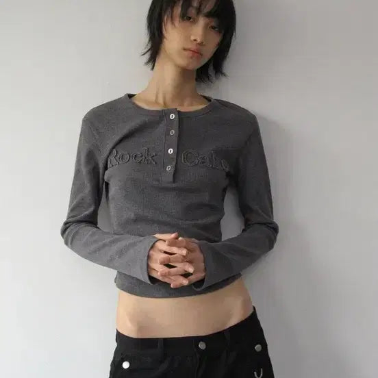 [BUNJANG] Rockcake Long Sleeve T-Shirt Charcoal / 락케이크 긴소매 티셔츠 챠콜