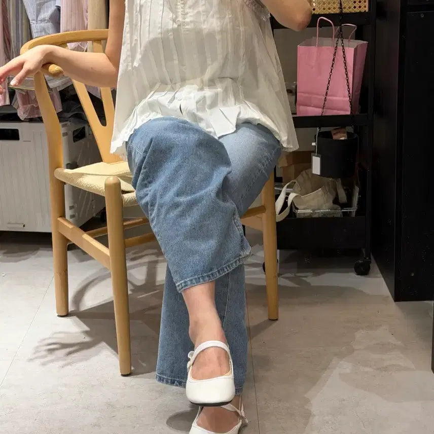 [BUNJANG] Blue/White Shirring Pintuck Sleeveless Blouse / 블루/화이트 셔링 핀턱 민소매 블라우스