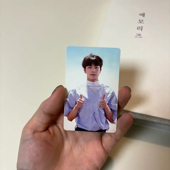 [BUNJANG] BTS 2017 Memories DVD Jin Photocard / 방탄 bts 2017 메모리즈 포토북 디비디 dvd 석진 진 jin 포카