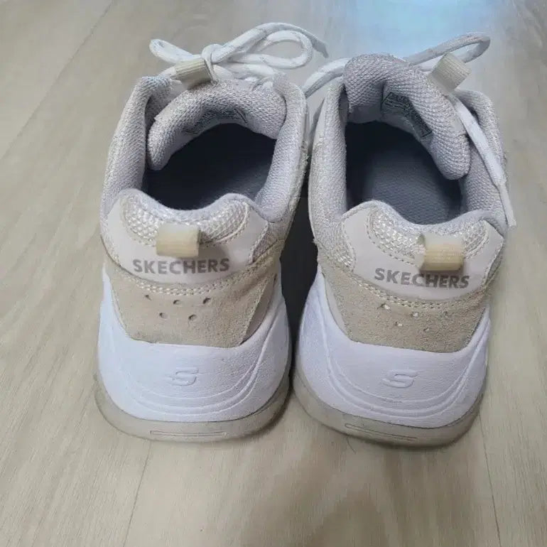 [BUNJANG] Skechers Sneakers Beige 245 / 스케쳐스 운동화 베이지 245