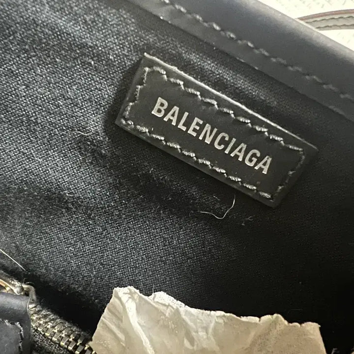 [BUNJANG] Balenciaga Logo Shoulder Bag Black / 발렌시아가 로고 숄더백 블랙